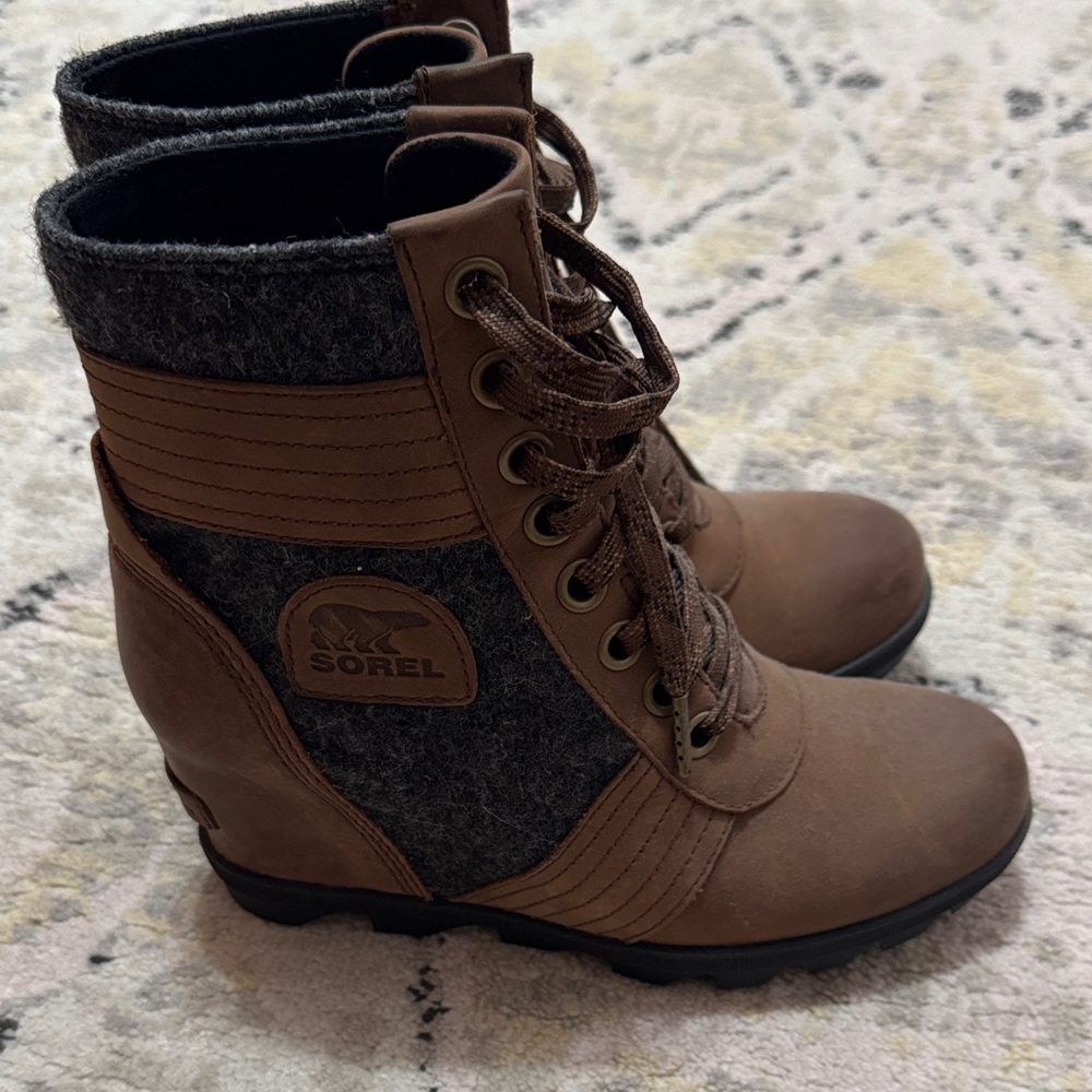 Sorel lexie wedge Lace-Up Wool-Trim Ankle Boots